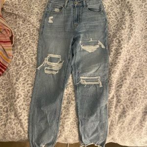 Women’s American Eagle Mom Jeans